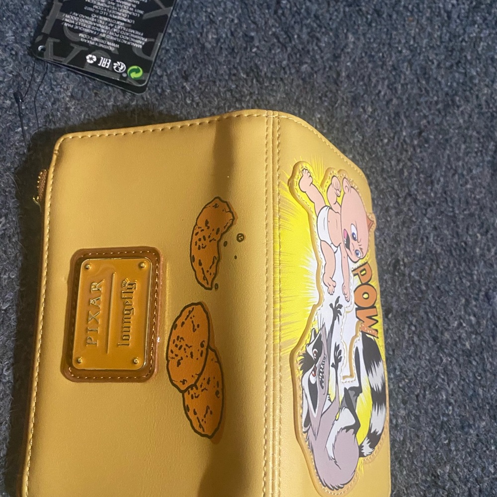 Loungefly Pixar Kids Wallet - Yellow and Brown incredibles New! - Picture 3 of 4